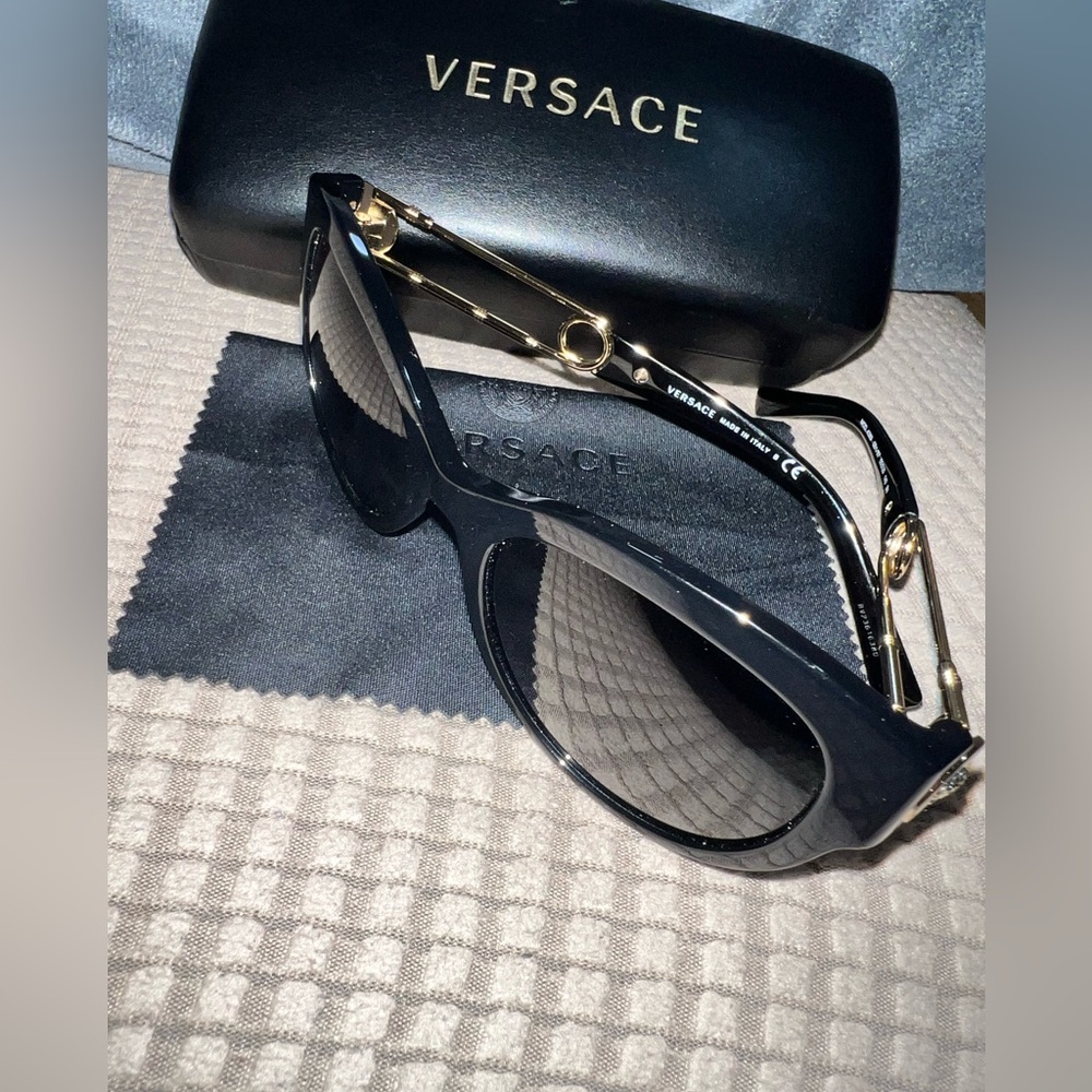 Versace Black Cat-Eye Sunglasses - Picture 2 of 9